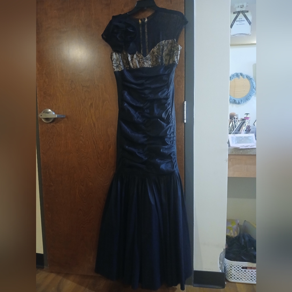 JESSICA MCCLINTOCK black mermaid style formal dress